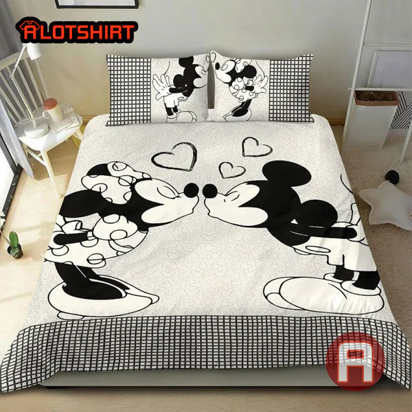 Mickey & Minnie Couple Black White Bedding Set